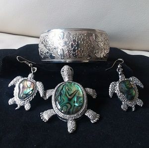 Turtle jewelry set